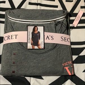 VICTORIAS SECRET Sleeper Tee